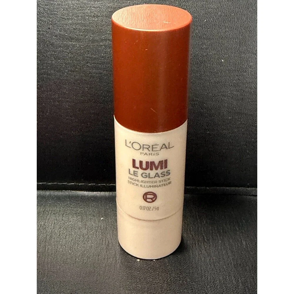 L’Oréal Paris Lumi Le Glass Highlighter Stick – 625 Glassy Sunset Amour